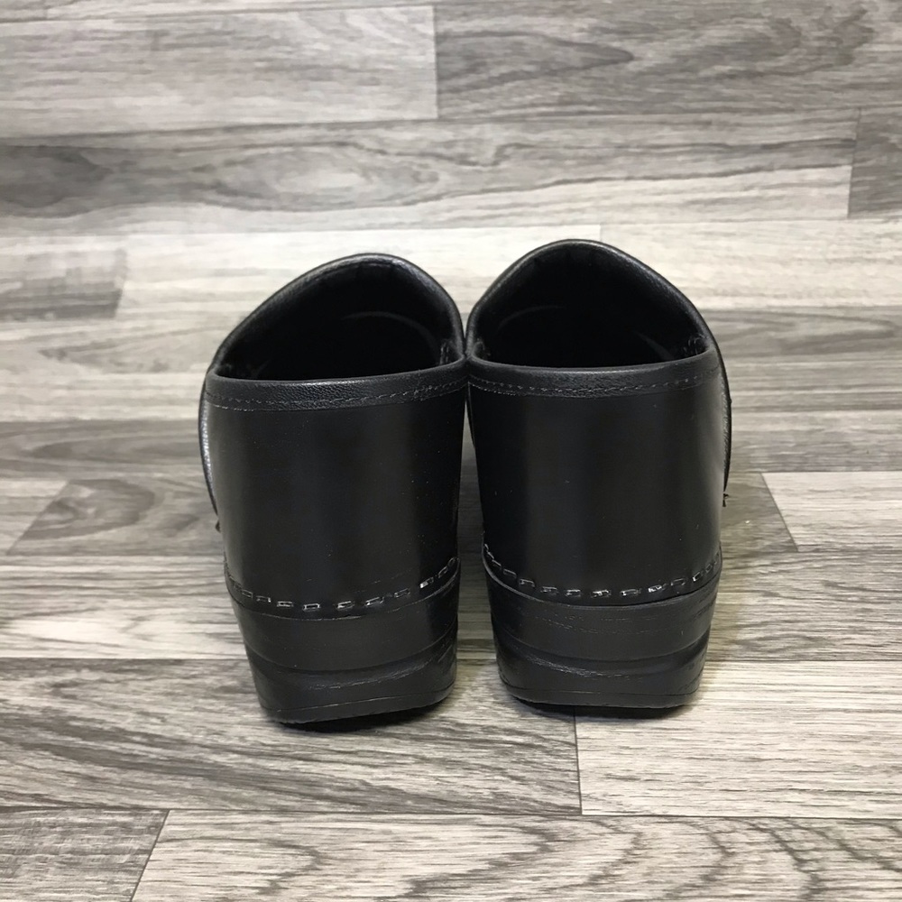 Dansko Professional Black Box Clogs - image 6